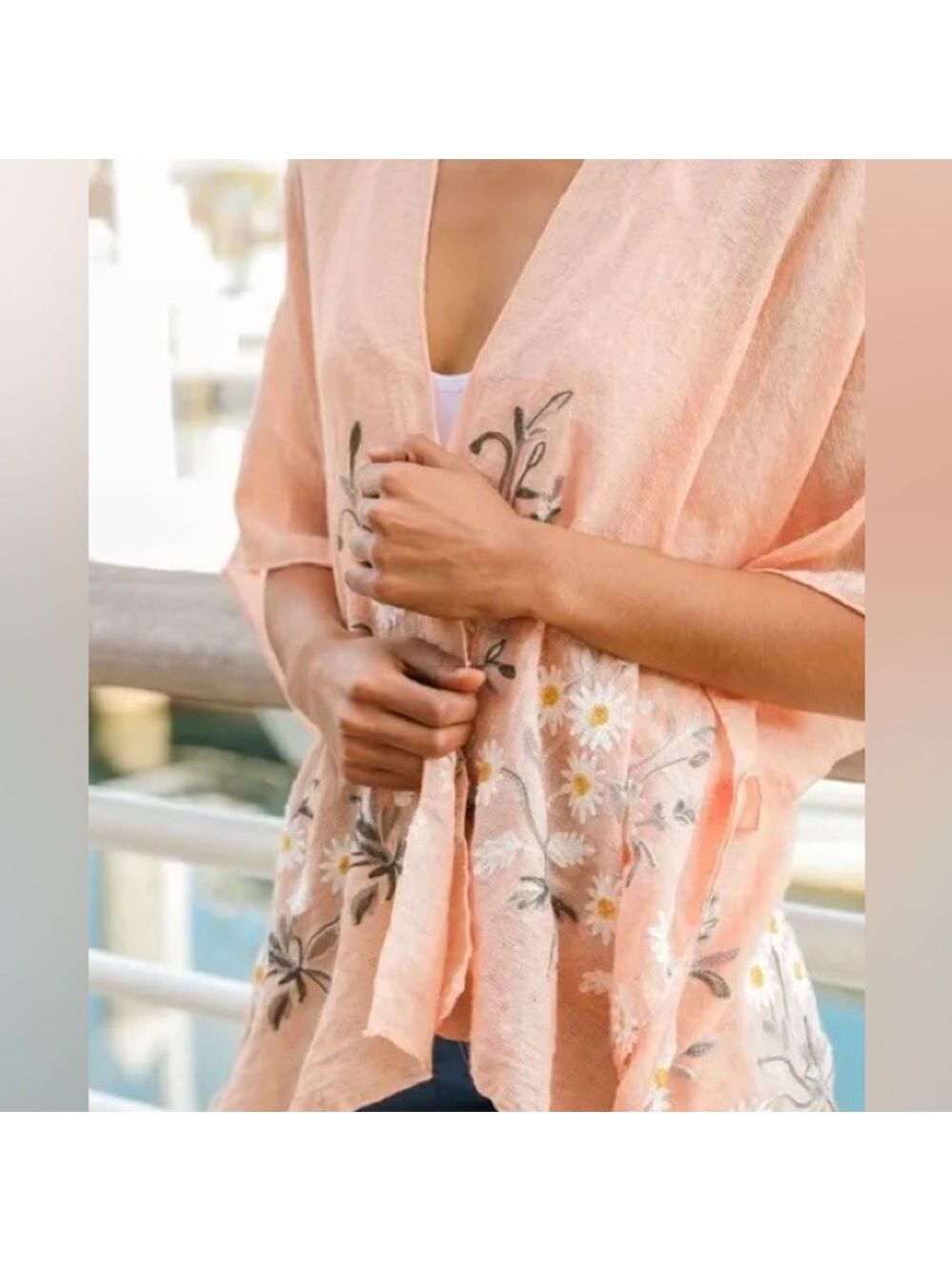 🌼Daisy Woven Kimono 🌼 - Peach - Picture 2 of 4